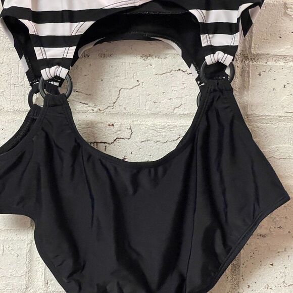Material Girl Bow Striped Black White Pink One Piece Cut Out Swimsuit Small - Picture 6 of 10